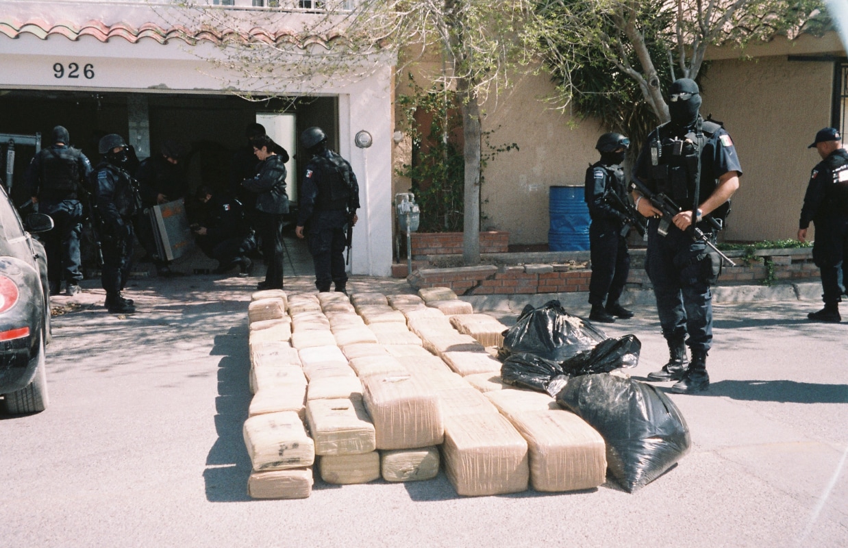 Police mexicaine et barons